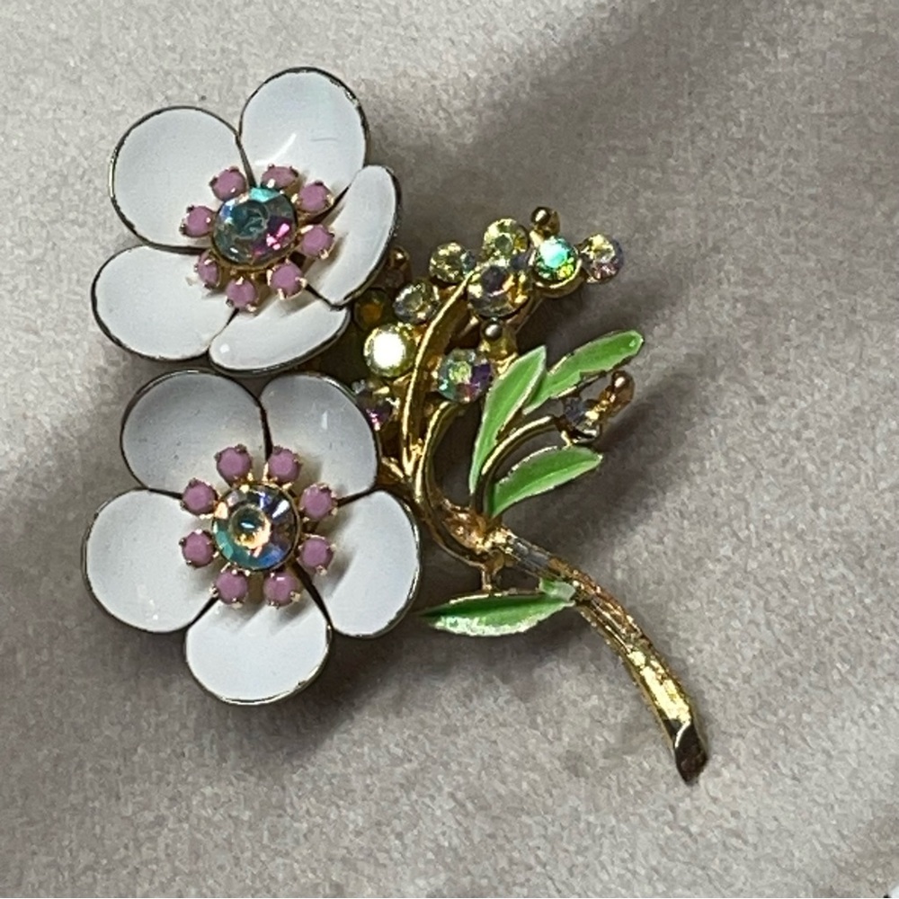 Vintage Dogwood Flower Floral Brooch